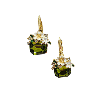 Vintage style flower earrings in green