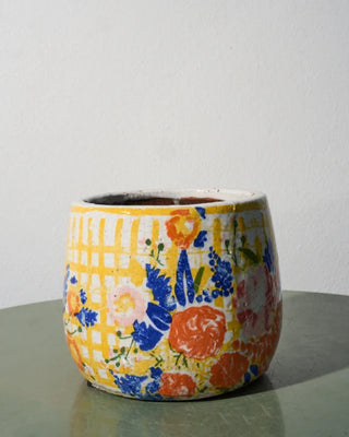 Primrose ceramic pot in large